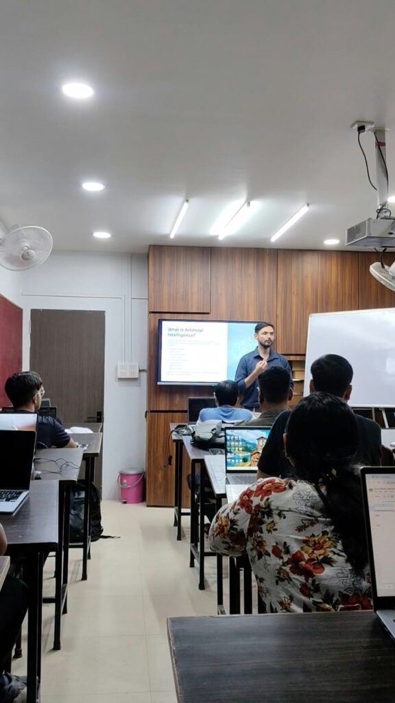Digital Marketing class at NiiD Guwahati, photo 6